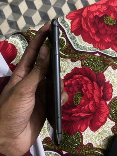 iphon 11 64 g. b