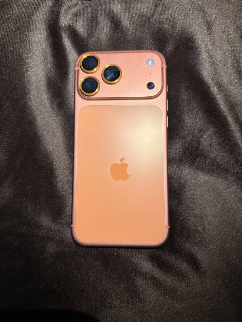 Apple iPhone 17 Pro Max 3