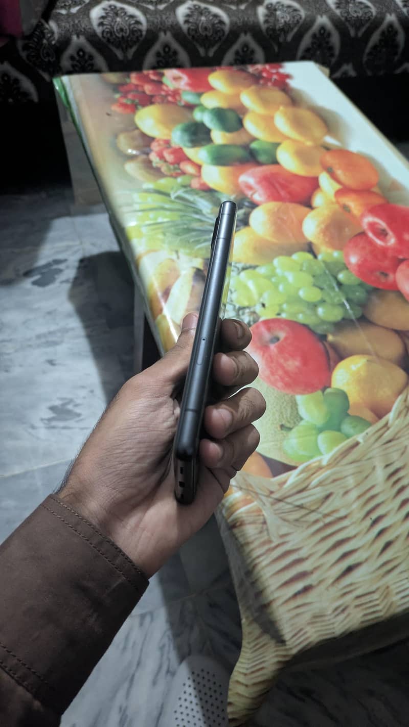 Google Pixel 7a 5