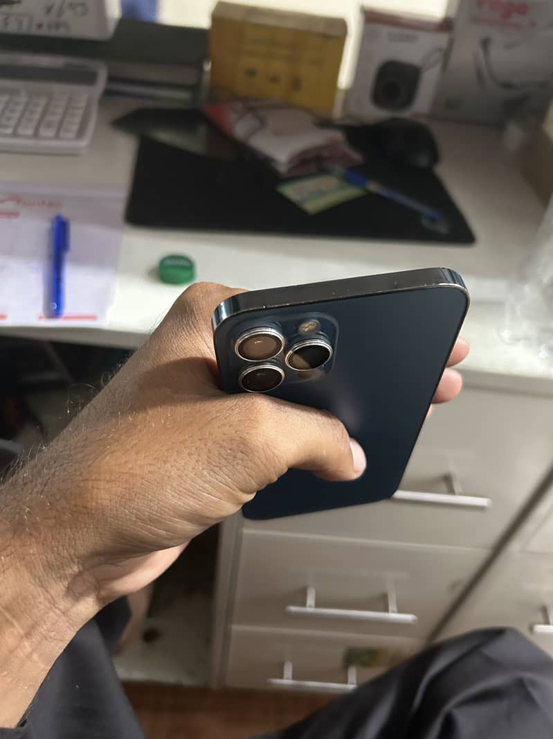 Apple iPhone 12 Pro Max 3
