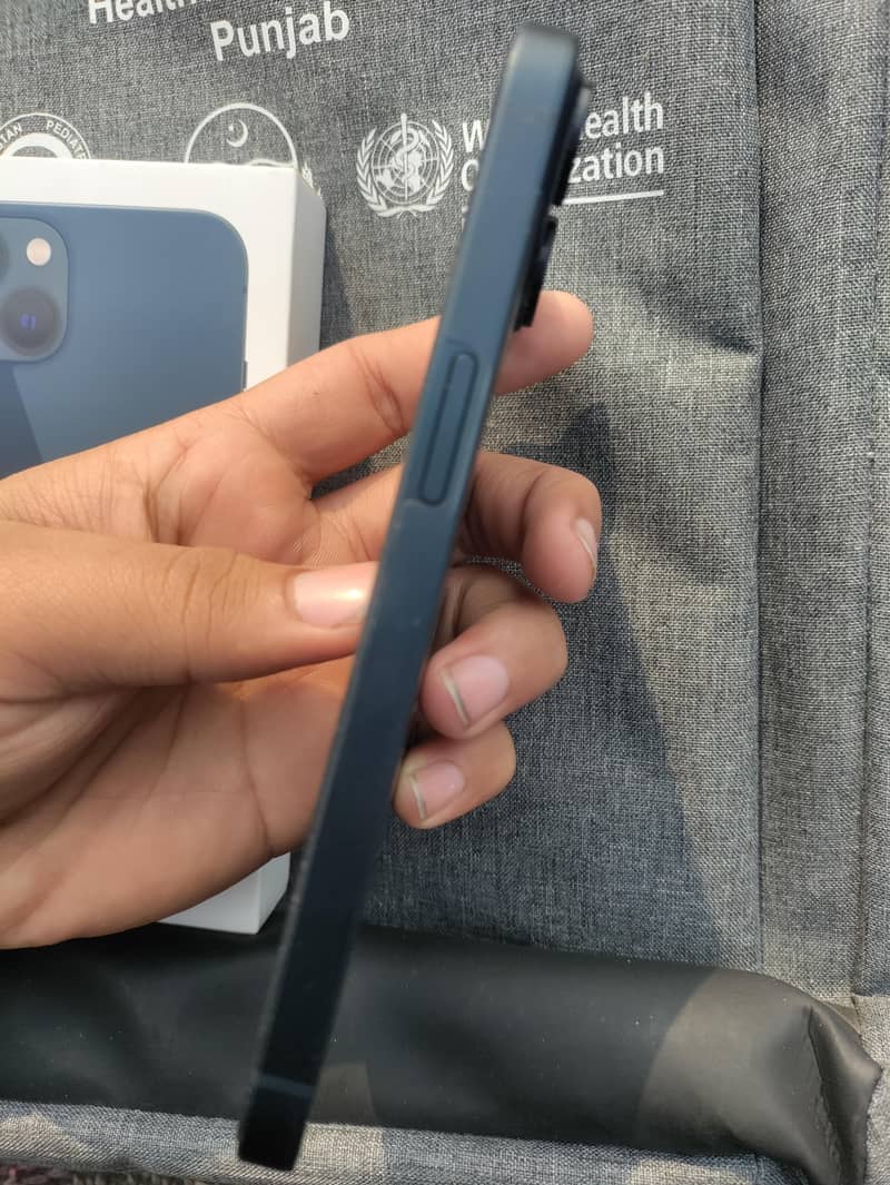 Apple iPhone 13 1