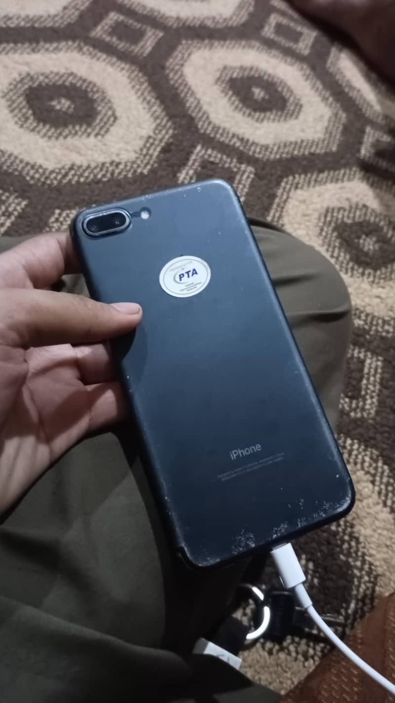 Apple iPhone 7 Plus 0
