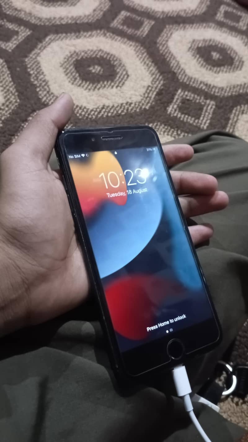 Apple iPhone 7 Plus 1