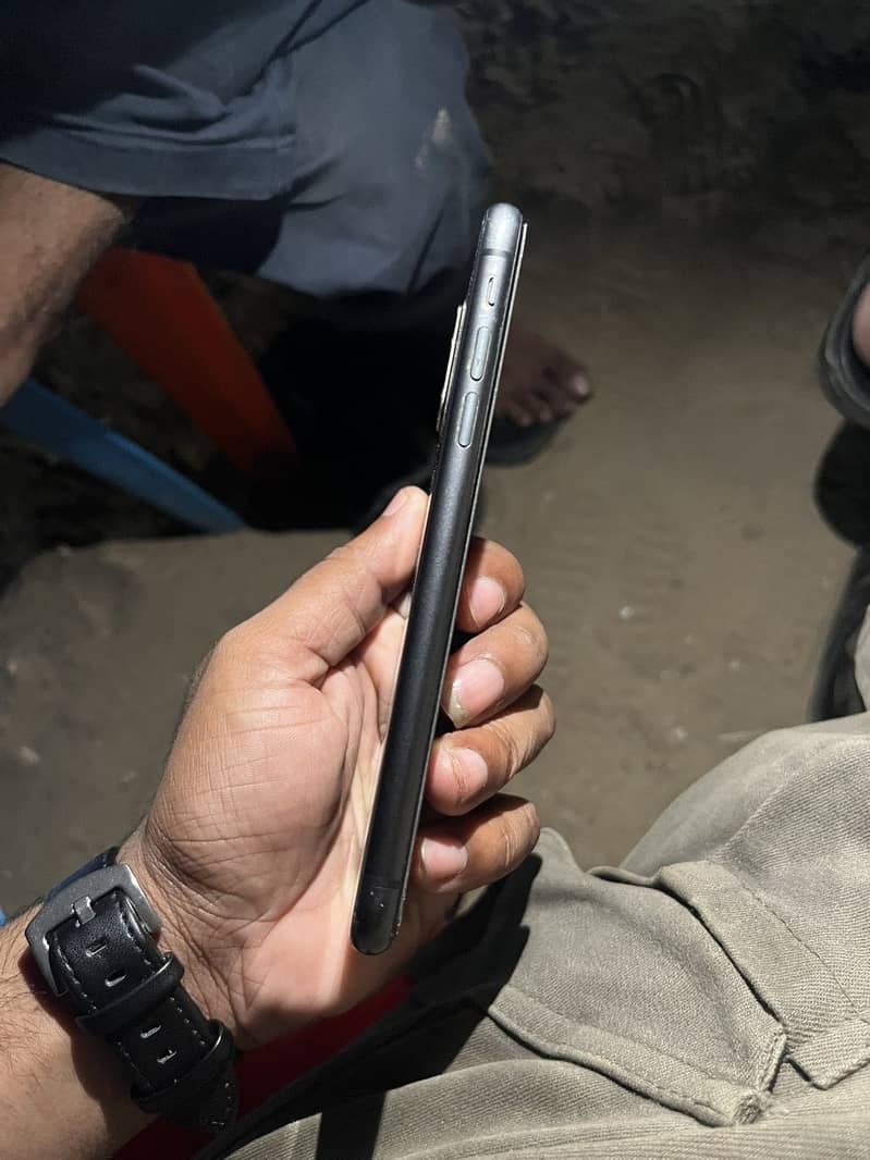 Apple iPhone 11 2