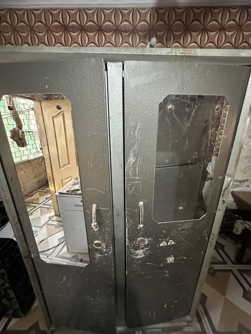 Double sheet wardrobe 1