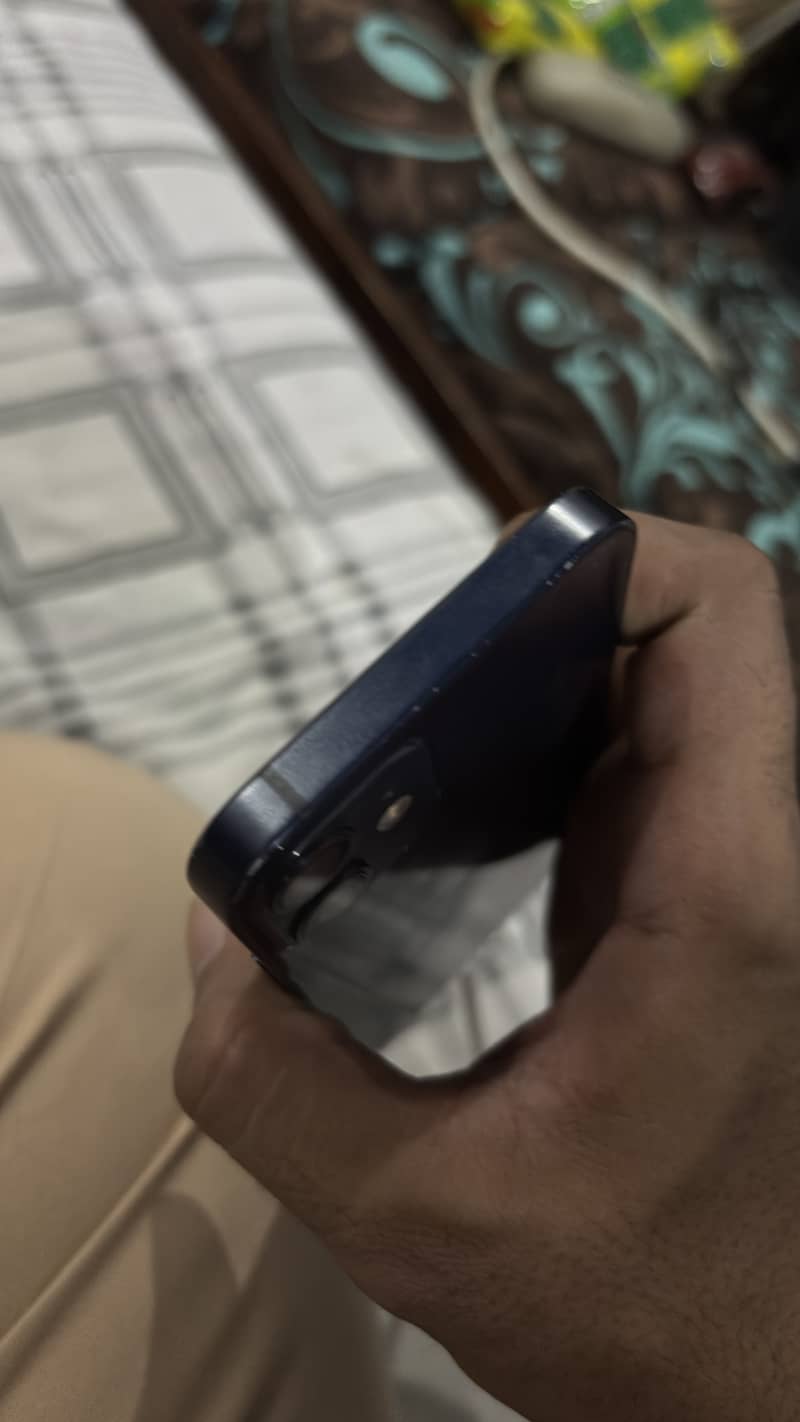 Apple iPhone 12 mini 1