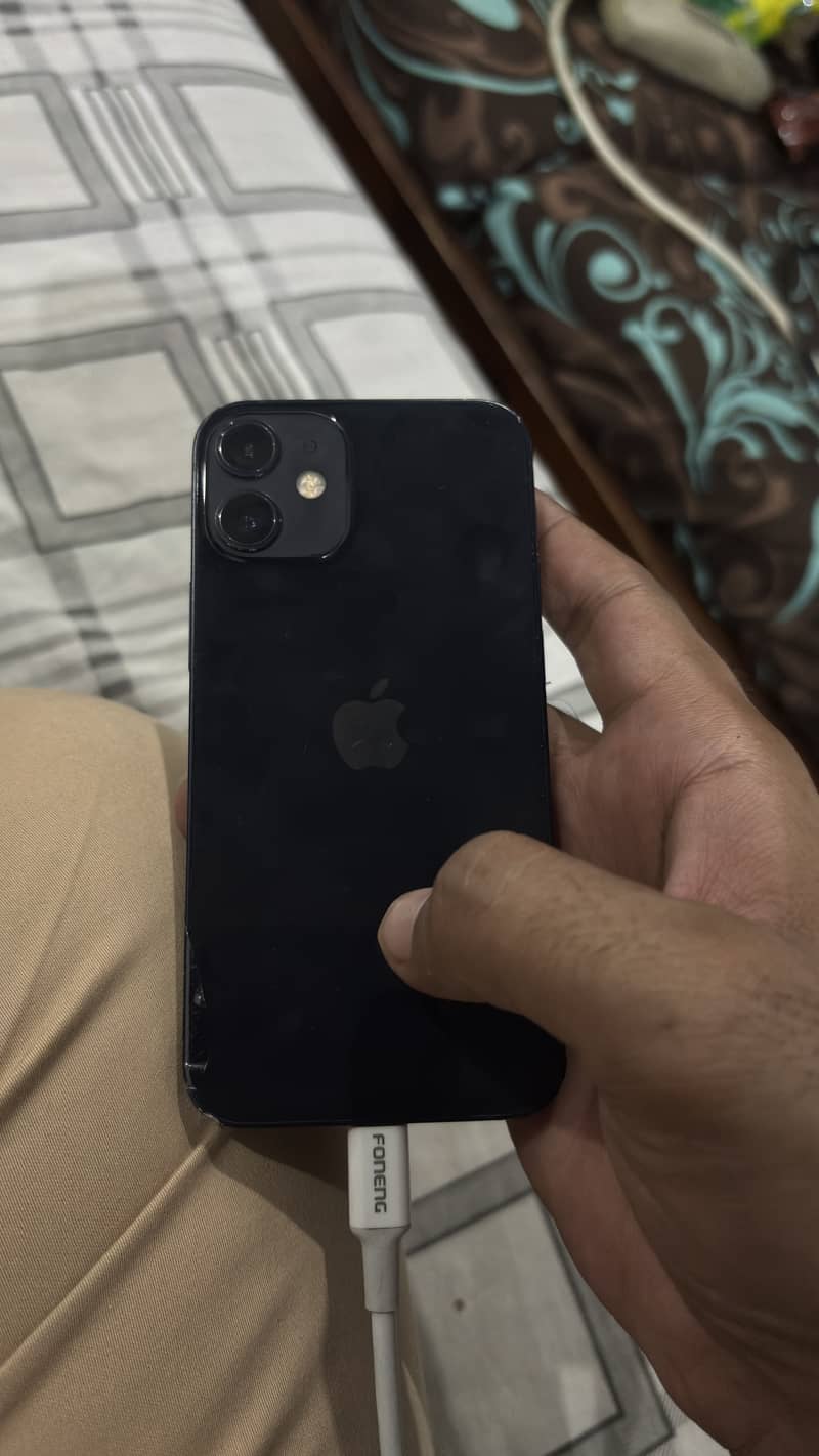 Apple iPhone 12 mini 3