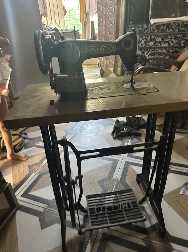 Saheel seewing machine 4