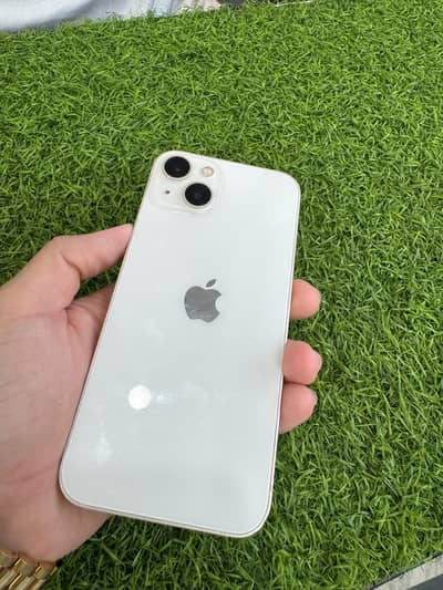 Apple iPhone 13