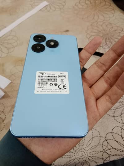 Itel A70. . . . 4gb ram 128 storage