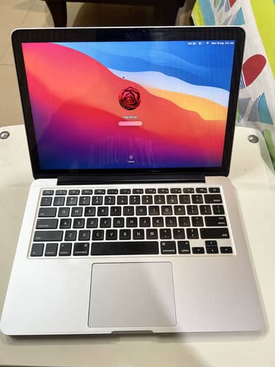 Apple macbook pro (mid 2014) retina Display 10/10 condition