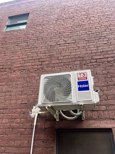 Haier 1 ton T3 inverter Ac 4 day used