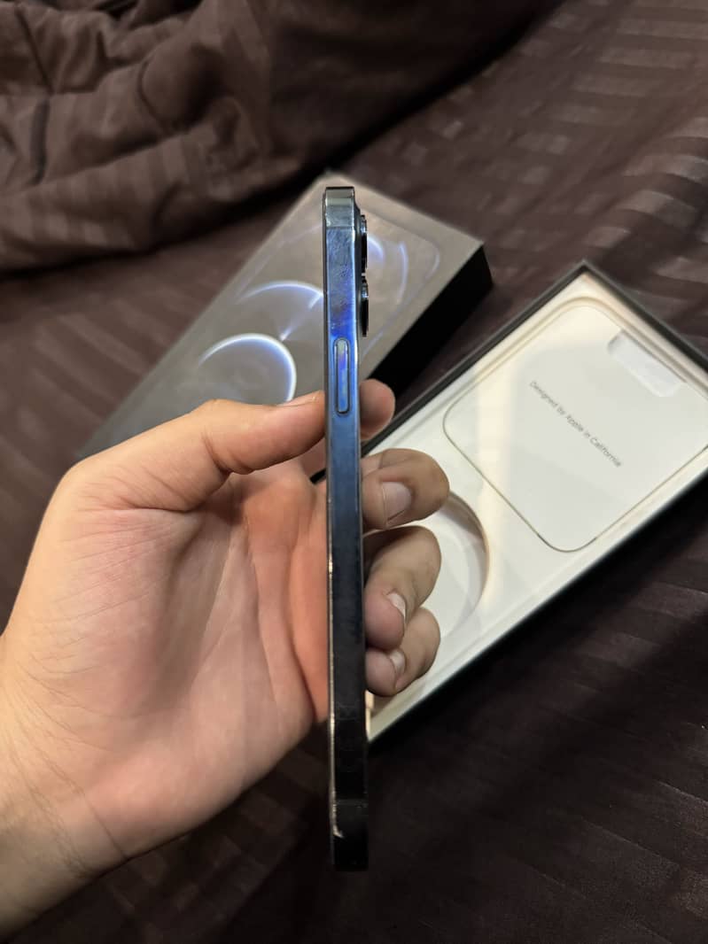 Apple iPhone 12 Pro Max 4
