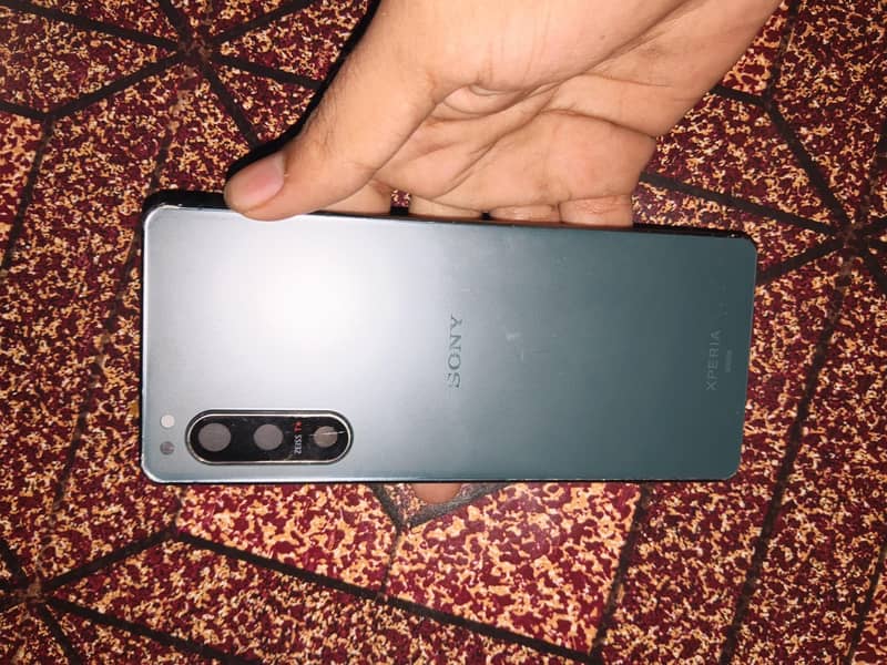 Sony 5 1