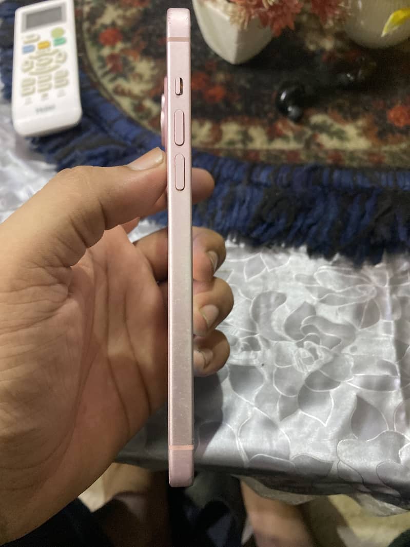 Apple iPhone 15 plus 3
