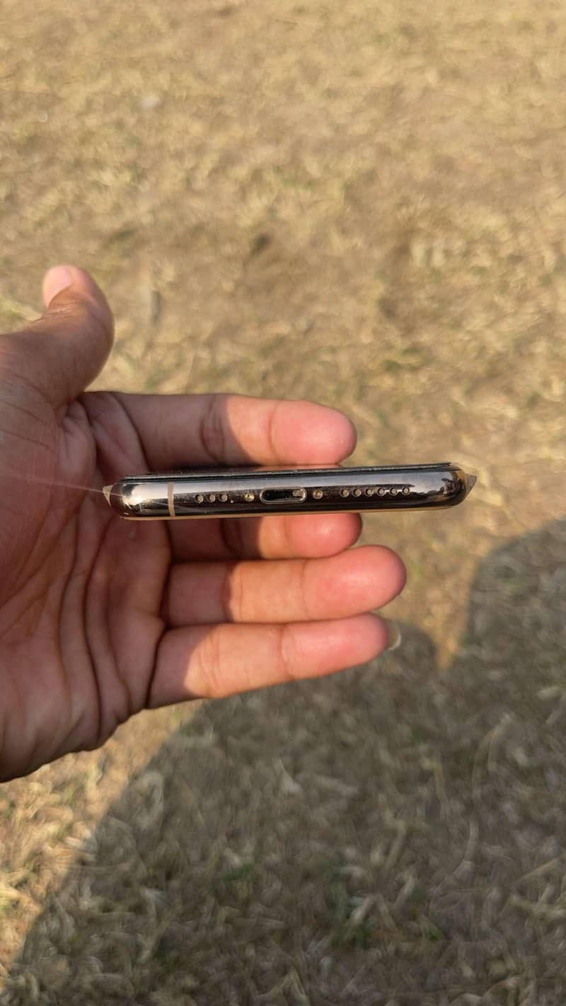Apple iPhone 11 Pro 3