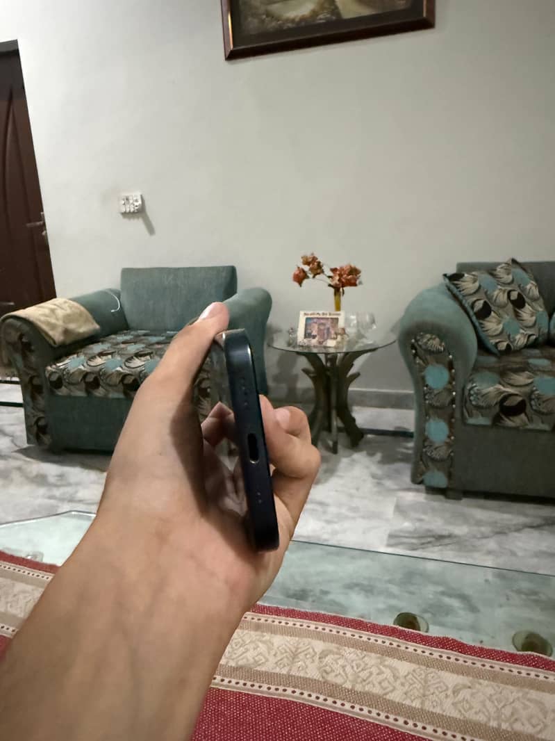 Apple iPhone 15 Pro 6