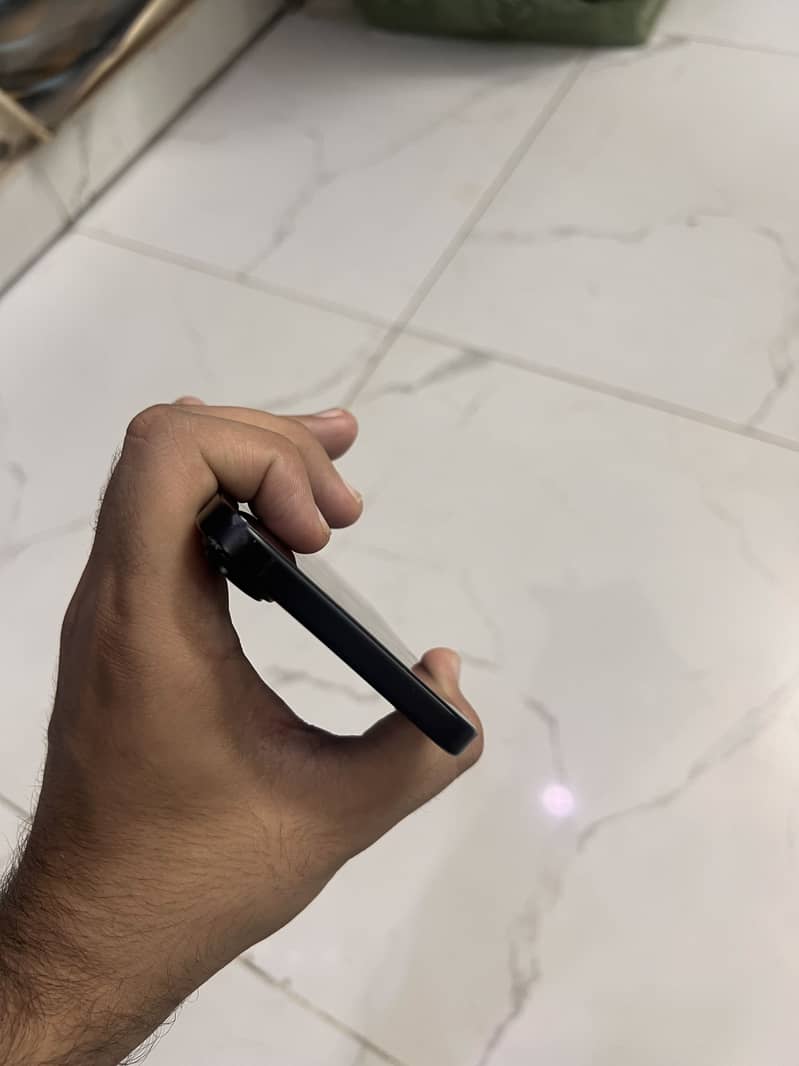 Apple iPhone 16 Plus 5