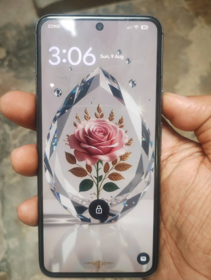 Google Pixel 8 4