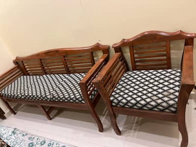 5 seater sofa with table