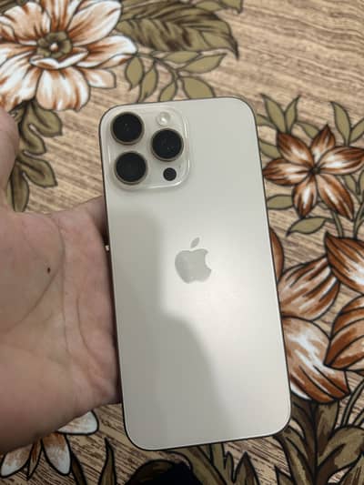 Apple iPhone 16 Pro Max