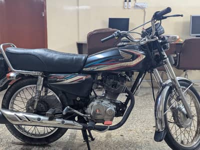 Honda CG 125 2015 ( Golden Number]
