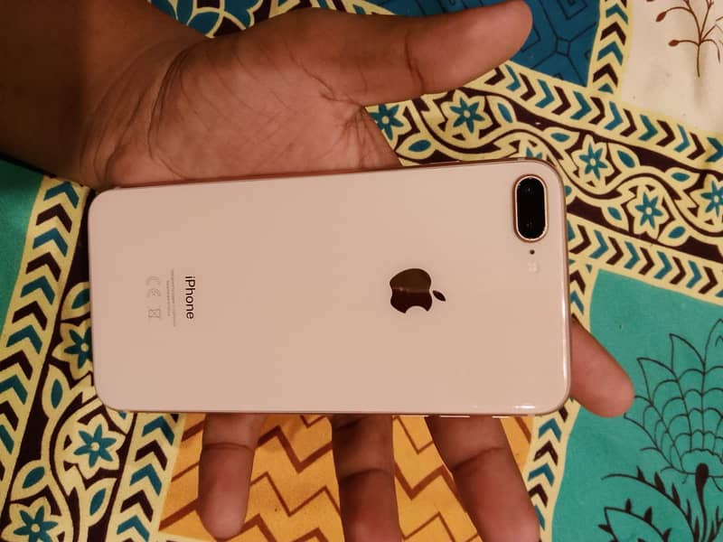 Apple iPhone 8 Plus 0