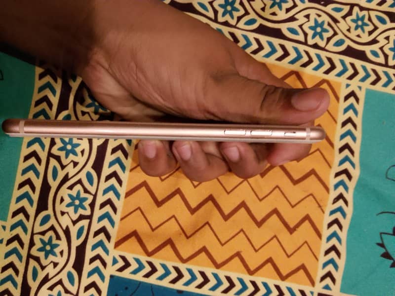 Apple iPhone 8 Plus 1