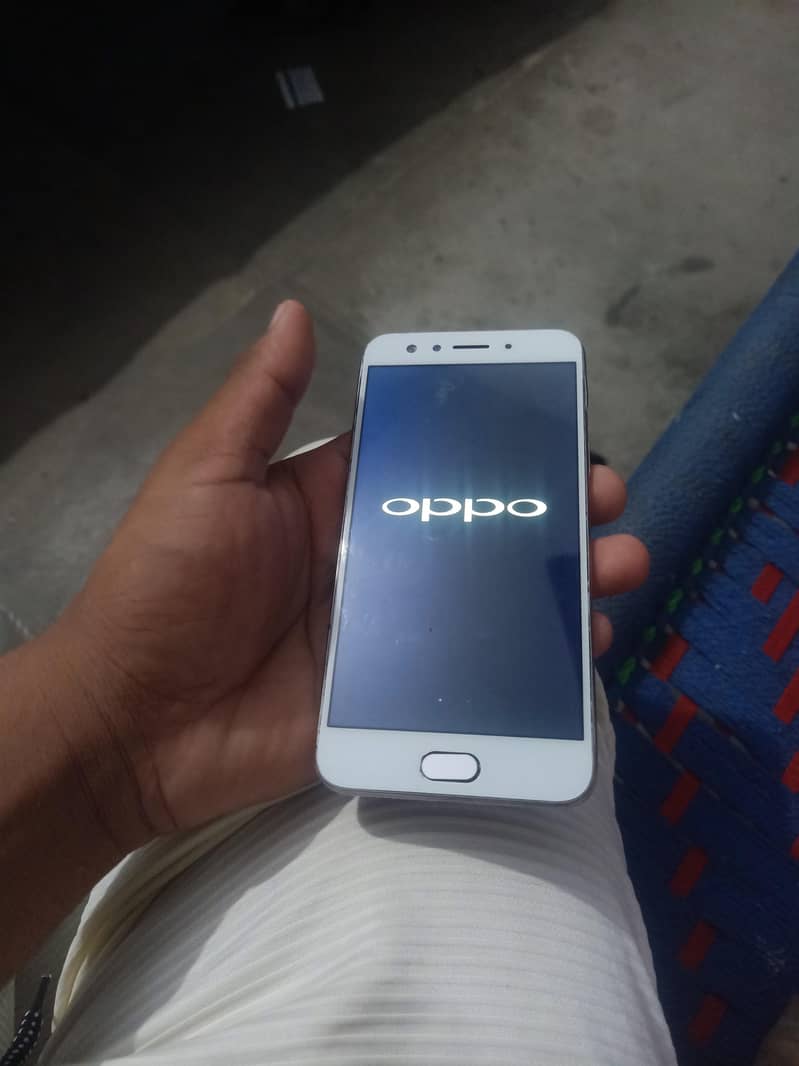 OPPO F3 0