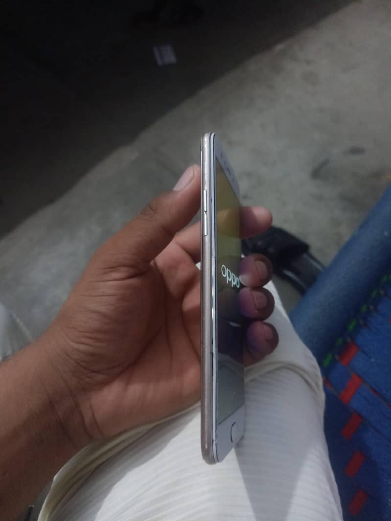OPPO F3 4