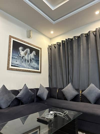 Per day apartment available luxury Furnished on f11