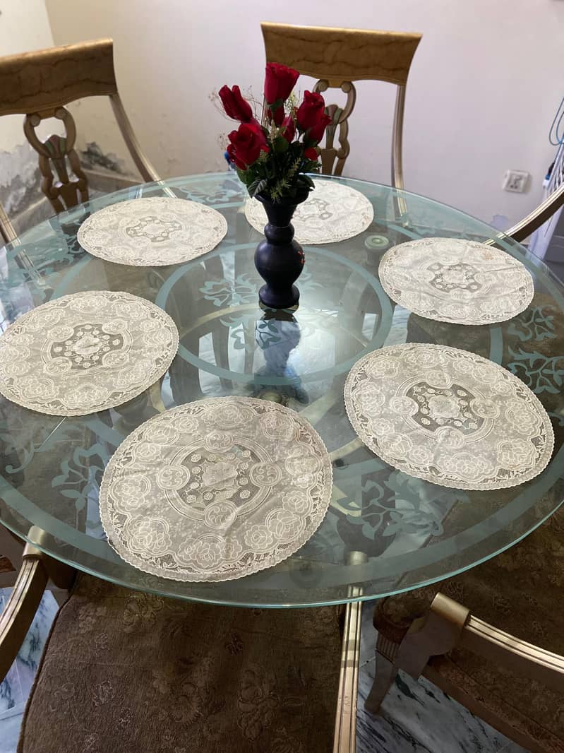 Dining table 0