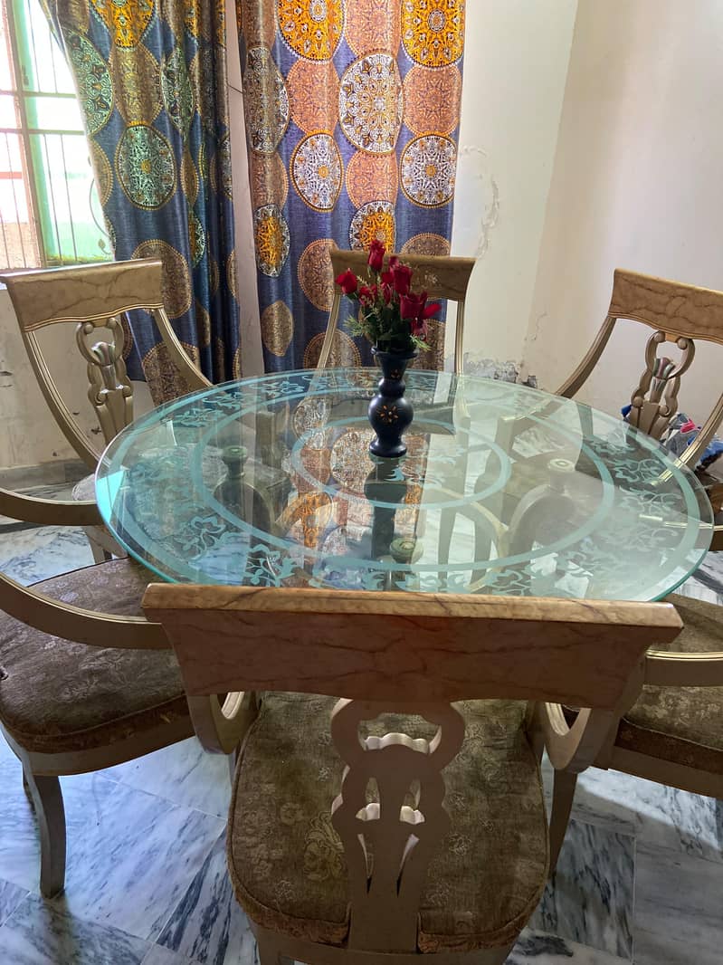 Dining table 4