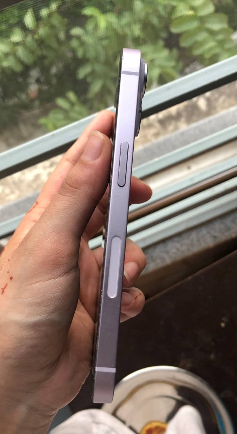 Apple iPhone 14 2