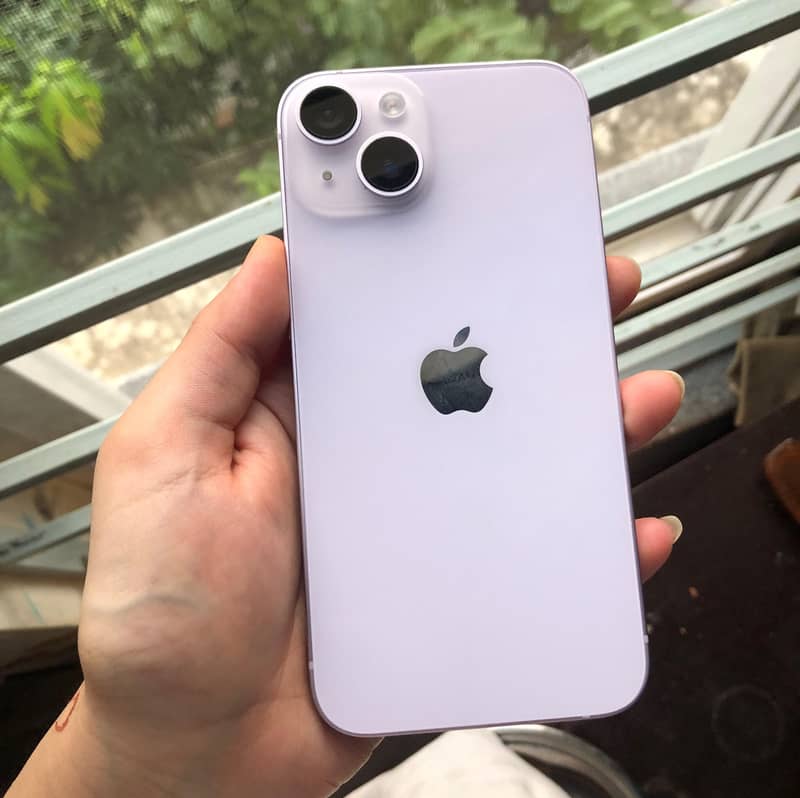 Apple iPhone 14 3