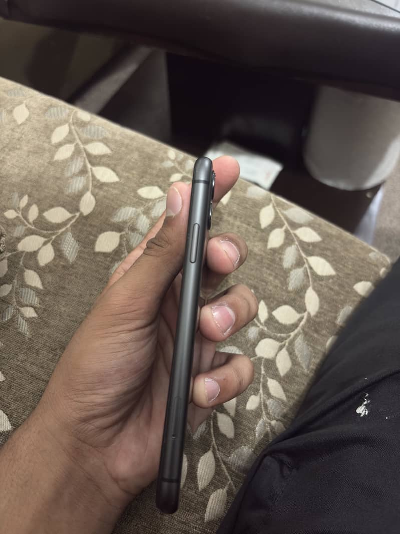 Apple iPhone 11 1