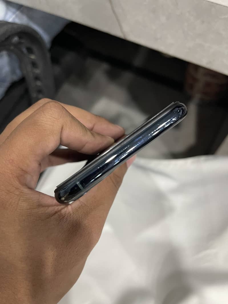 Apple iPhone 11 Pro Max 5