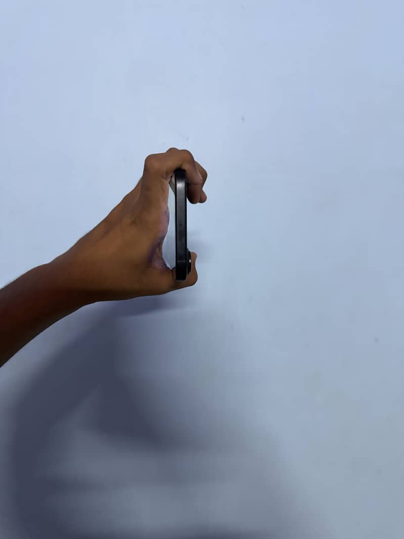 Apple iPhone 16 Plus 2