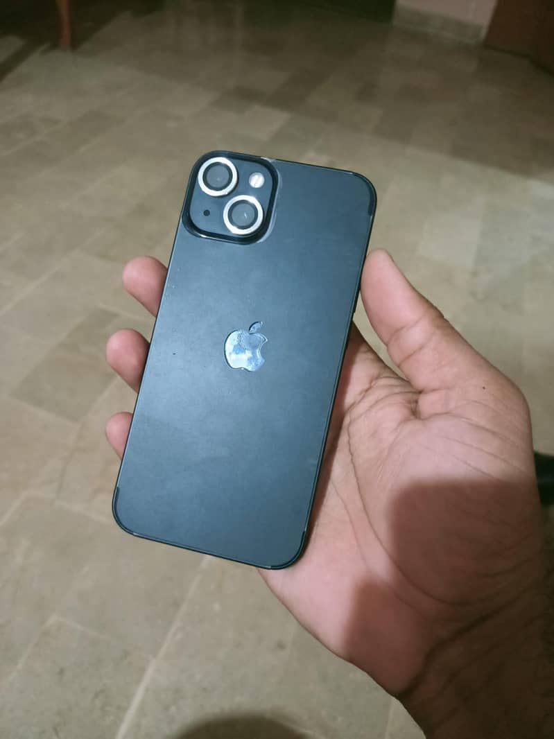 iPhone 13 0