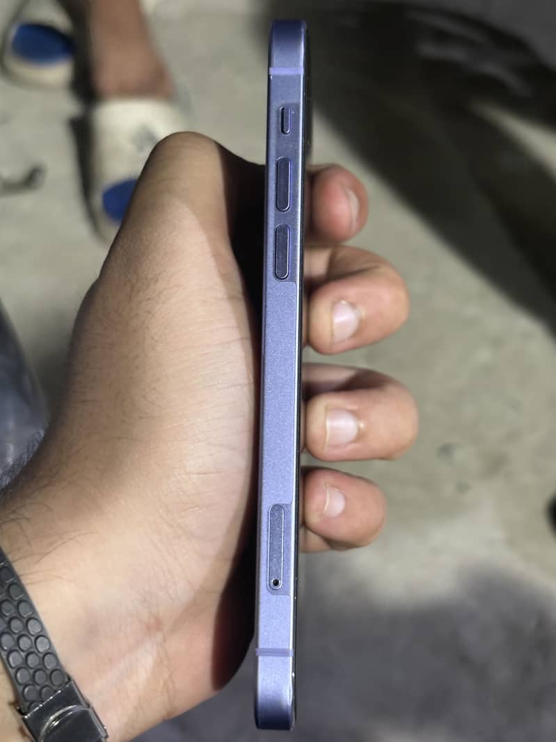 Apple iPhone 12 1