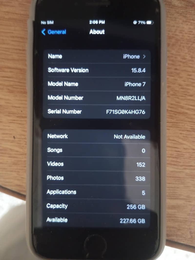 Apple iPhone 7 2
