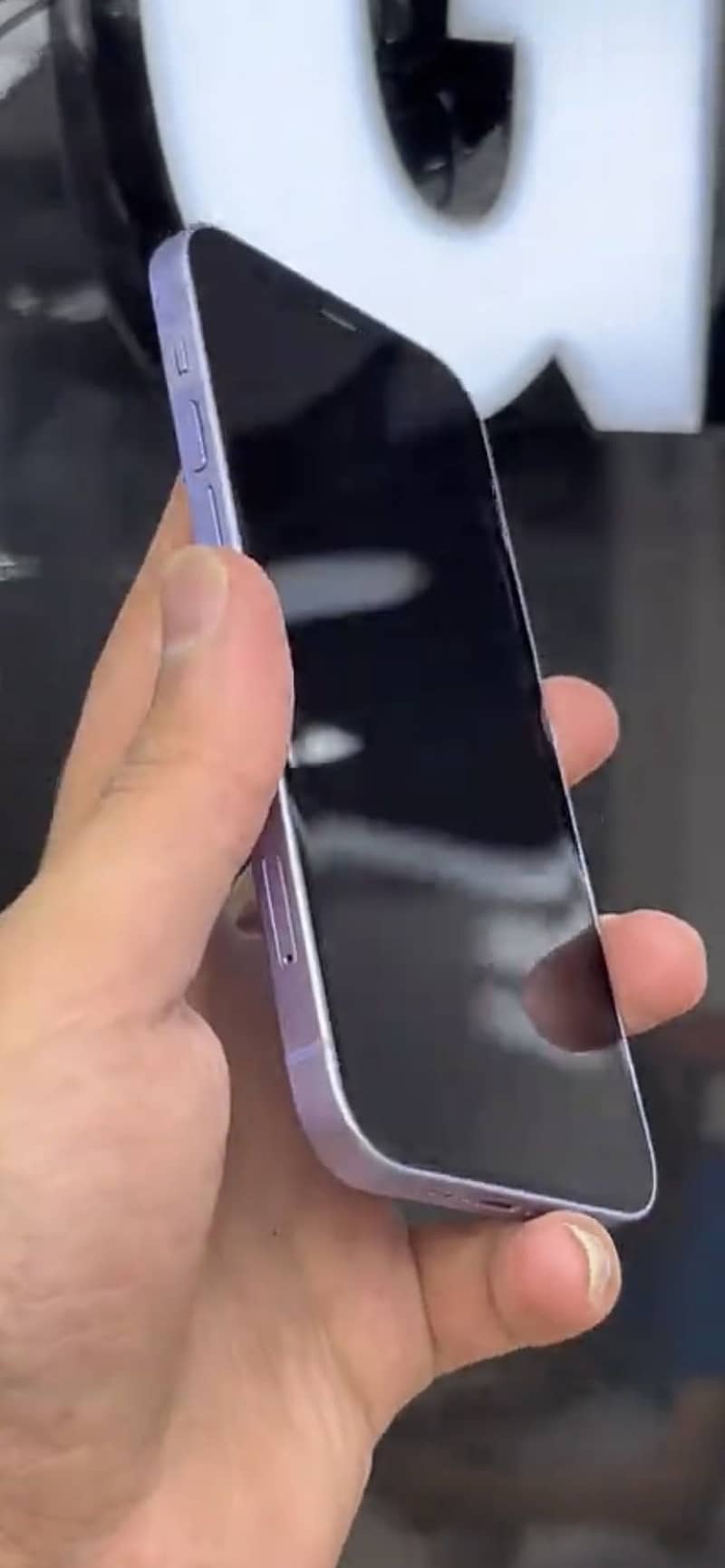 Apple iPhone 12 4