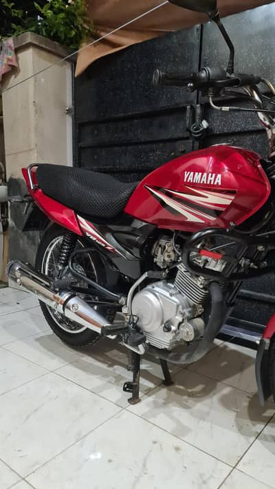 YAMAHA YB 125Z