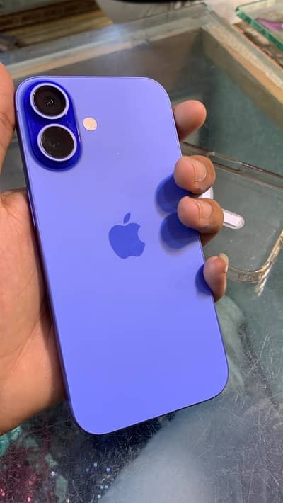 Apple iPhone 16