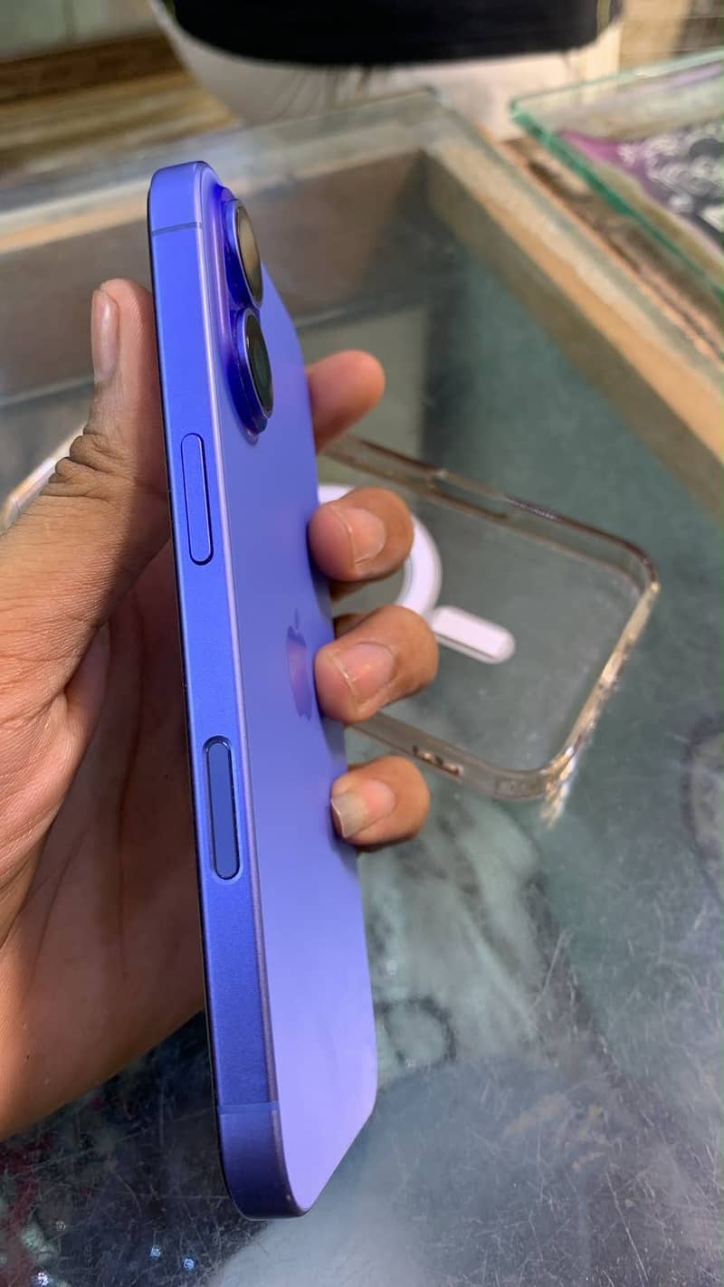Apple iPhone 16 1