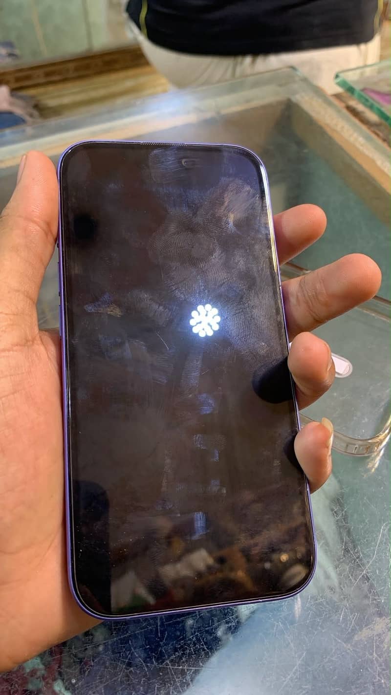 Apple iPhone 16 2