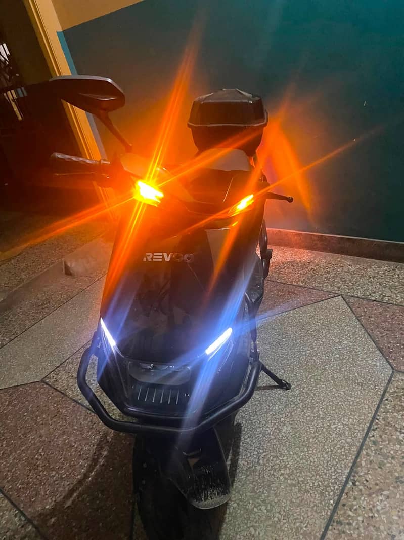 Revoo C32 1