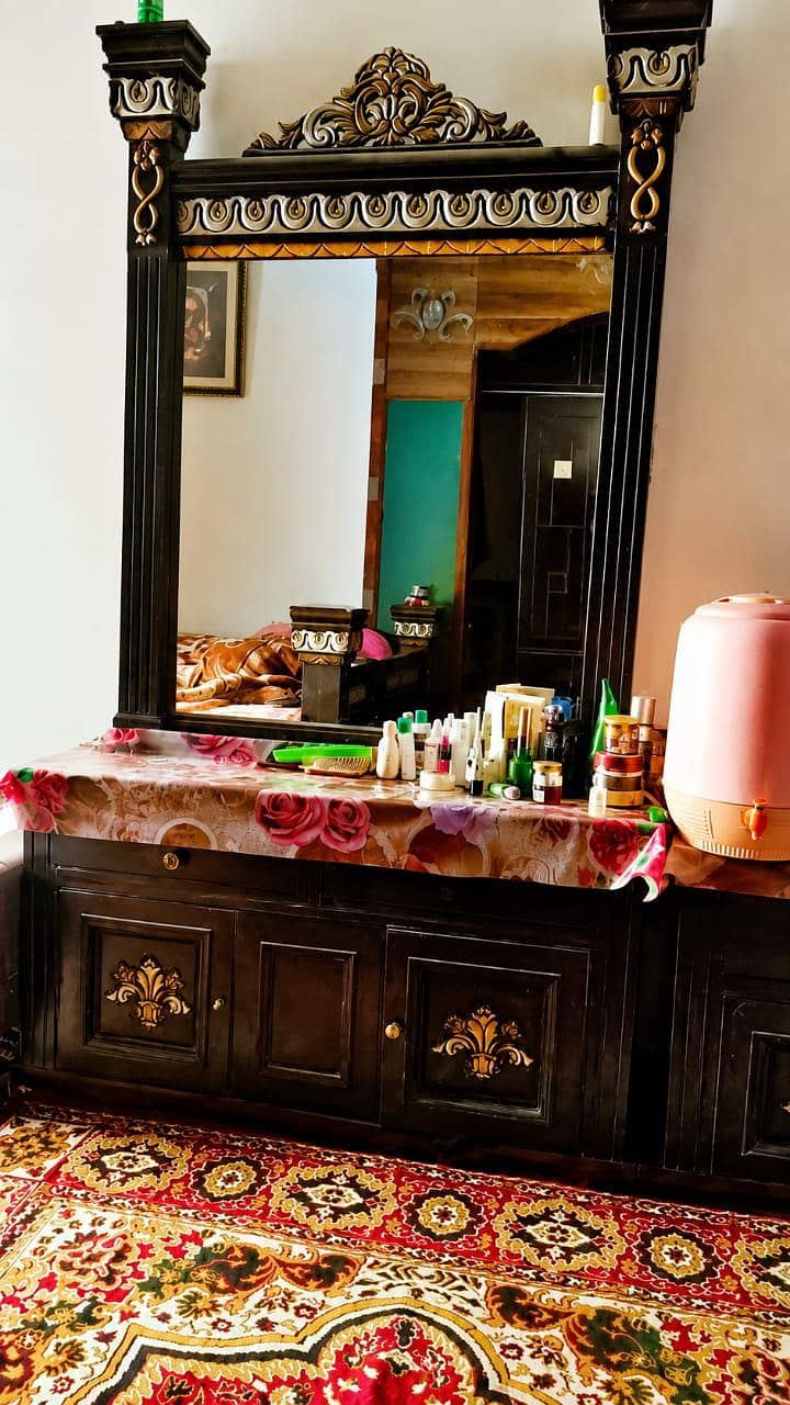 dressing table and side table 1