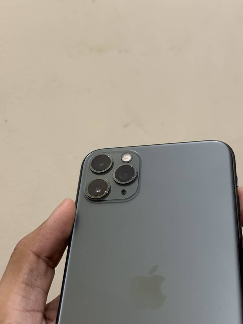 Apple iPhone 11 Pro Max 3