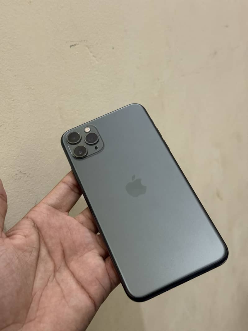Apple iPhone 11 Pro Max 7